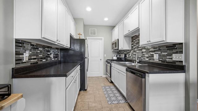 911 E 113th Lane, Crown Point, IN 46307
