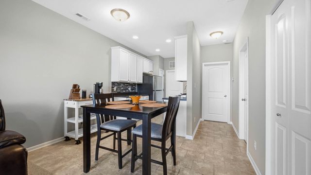 911 E 113th Lane, Crown Point, IN 46307