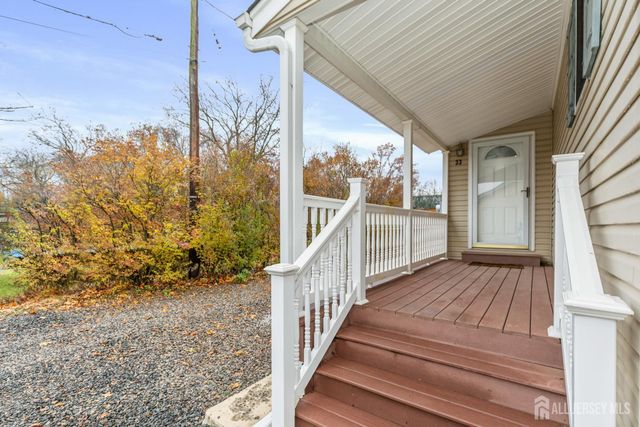 33 Kearney Road, Sayreville, NJ 08879