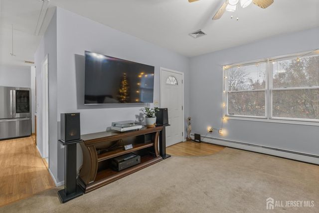 33 Kearney Road, Sayreville, NJ 08879