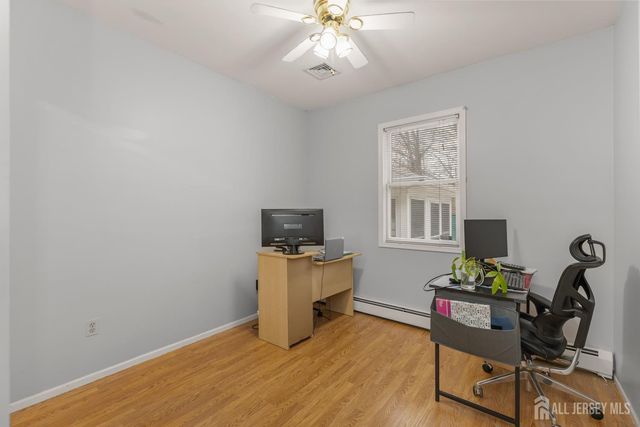 33 Kearney Road, Sayreville, NJ 08879