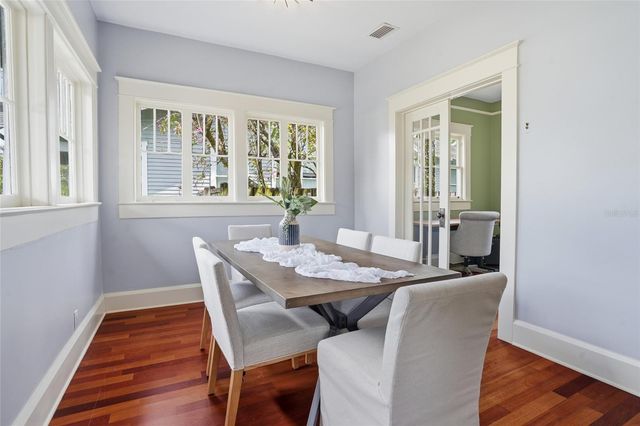 2116 W WATROUS AVENUE, Tampa, FL 33606