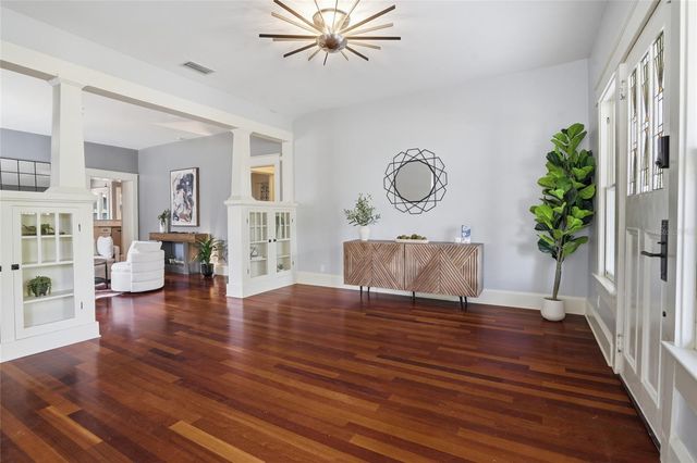 2116 W WATROUS AVENUE, Tampa, FL 33606