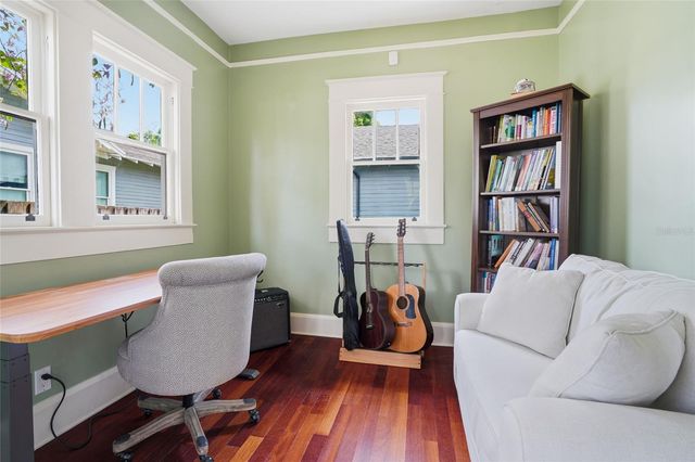 2116 W WATROUS AVENUE, Tampa, FL 33606