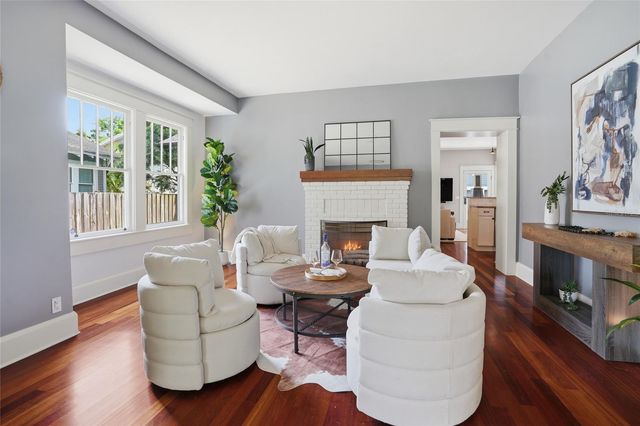 2116 W WATROUS AVENUE, Tampa, FL 33606