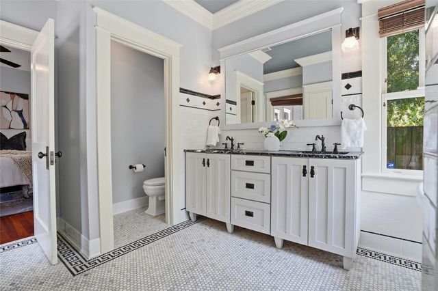 2116 W WATROUS AVENUE, Tampa, FL 33606