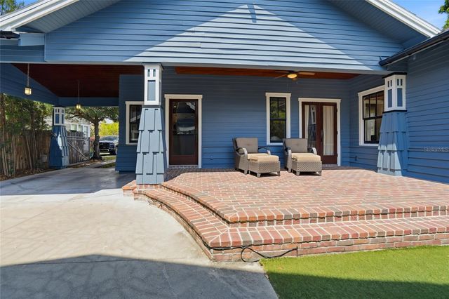 2116 W WATROUS AVENUE, Tampa, FL 33606