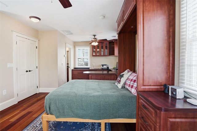 2116 W WATROUS AVENUE, Tampa, FL 33606