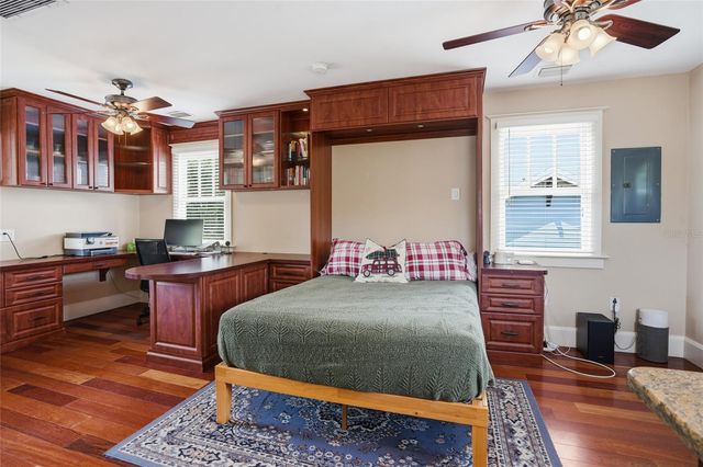 2116 W WATROUS AVENUE, Tampa, FL 33606