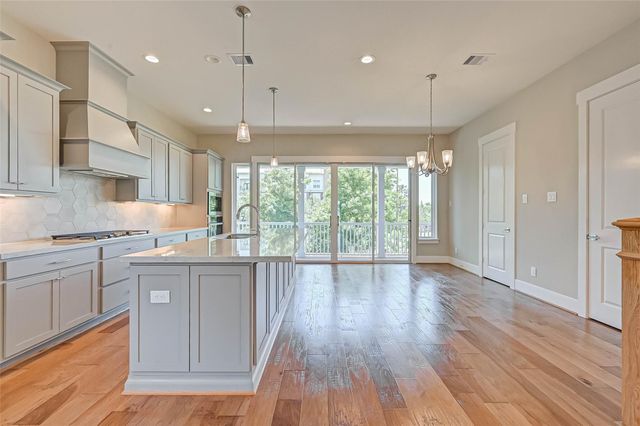 67 Thorpe Lane, Spring, TX 77389