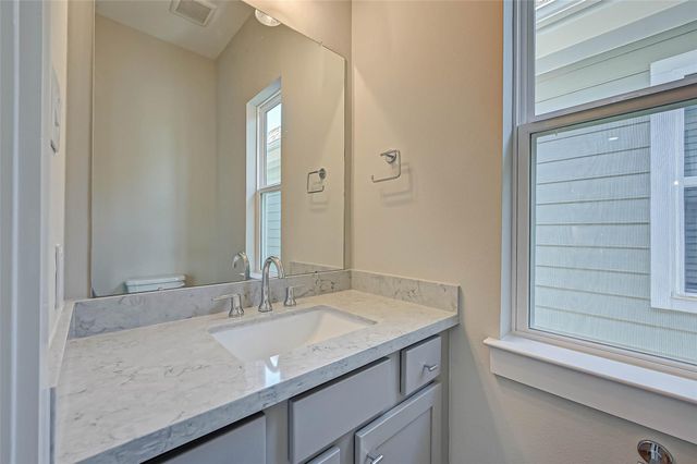 67 Thorpe Lane, Spring, TX 77389