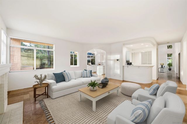 516 Camino Bailen, Escondido, CA 92029