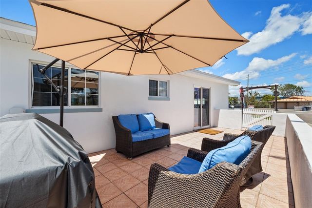 11225 2ND STREET E, Treasure Island, FL 33706