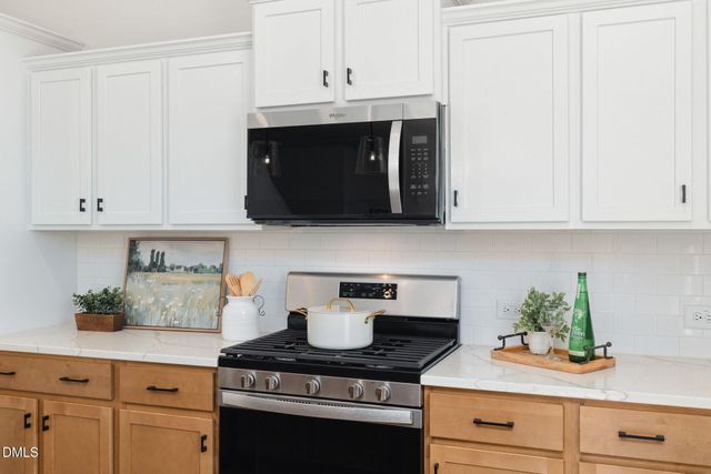 479 Curling Crk Drive, Clayton, NC 27527