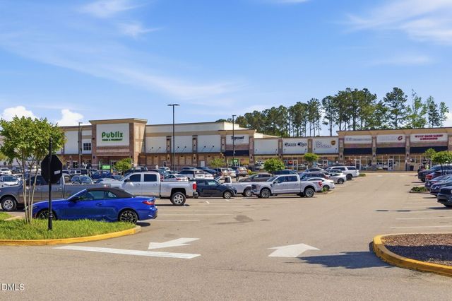 479 Curling Crk Drive, Clayton, NC 27527