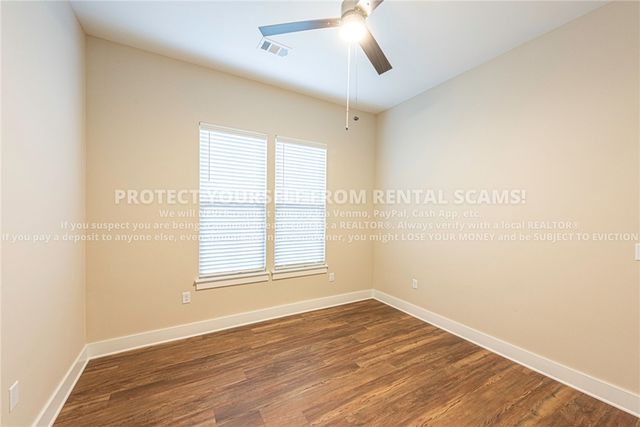 886 S Hill Avenue 101, Fayetteville, AR 72701