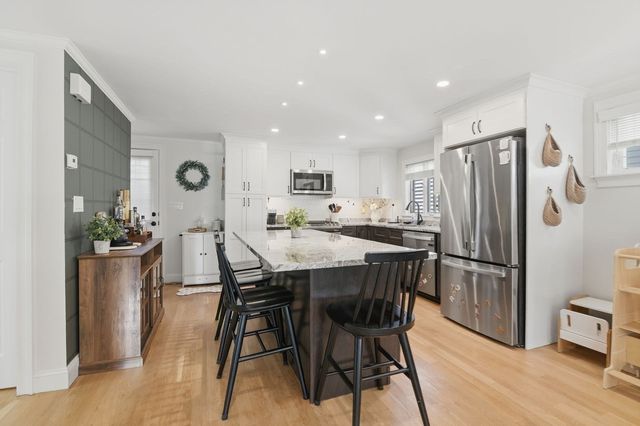 110 Charles St, Quincy, MA 02169