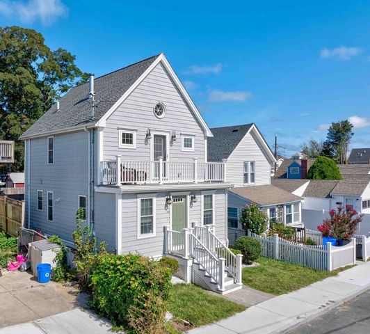 110 Charles St, Quincy, MA 02169