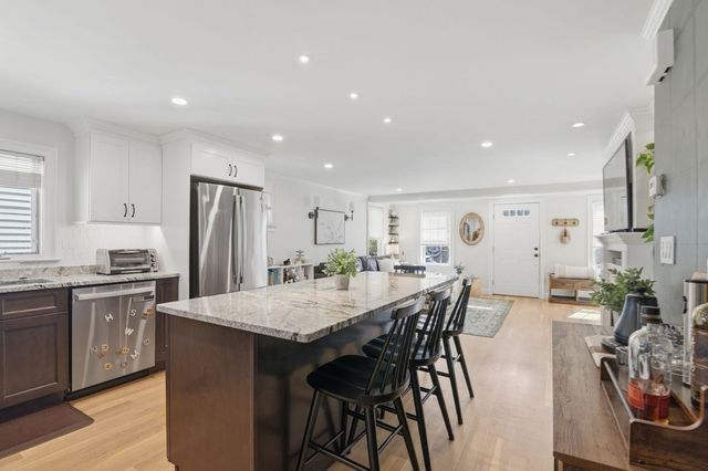 110 Charles St, Quincy, MA 02169
