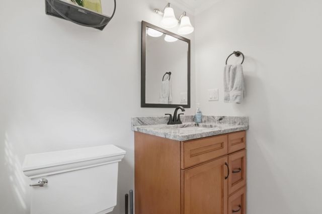 110 Charles St, Quincy, MA 02169