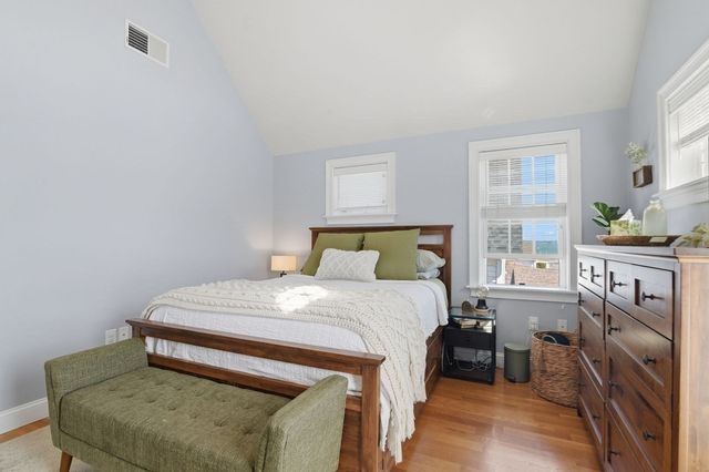 110 Charles St, Quincy, MA 02169