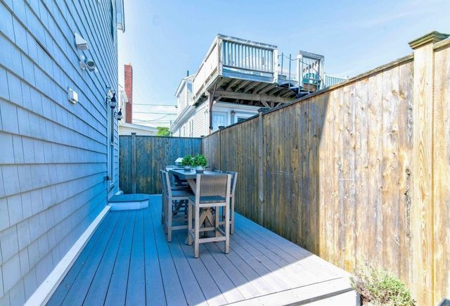 110 Charles St, Quincy, MA 02169