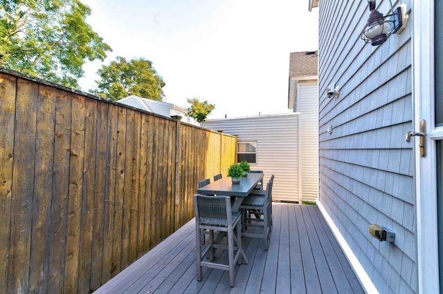 110 Charles St, Quincy, MA 02169