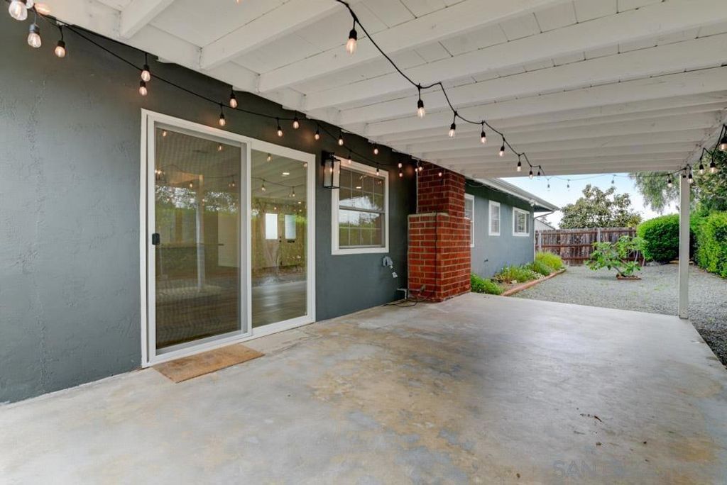 Image 13 of property listing at 12415 Horado Road, San Diego, CA 92128