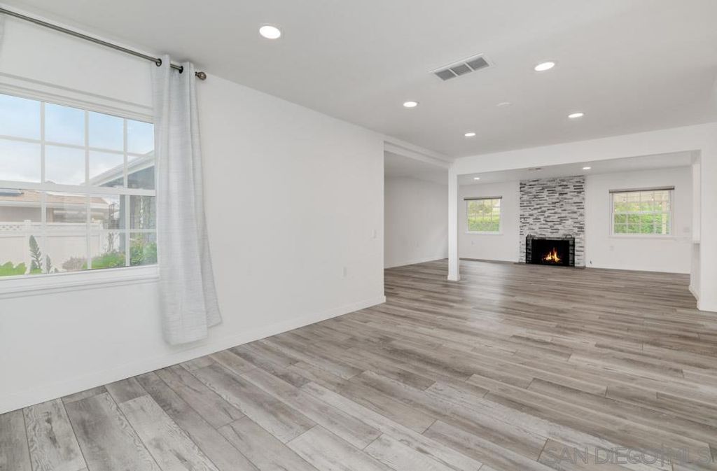 Image 21 of property listing at 12415 Horado Road, San Diego, CA 92128