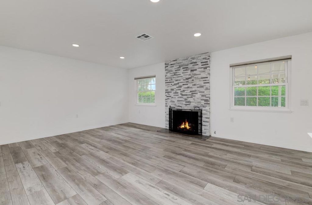 Image 23 of property listing at 12415 Horado Road, San Diego, CA 92128