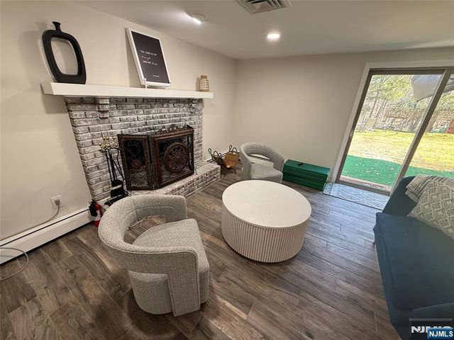 60 Eileen Drive, Mahwah, NJ 07430