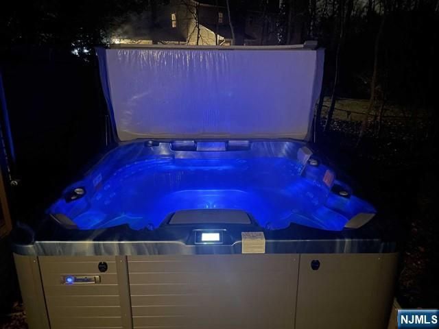 60 Eileen Drive, Mahwah, NJ 07430