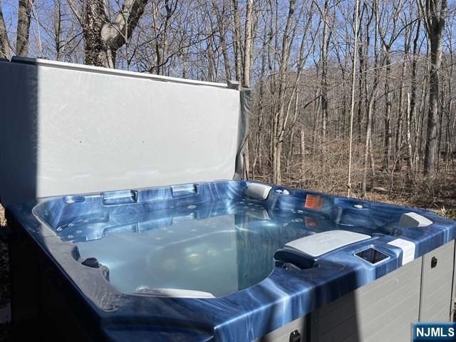 60 Eileen Drive, Mahwah, NJ 07430