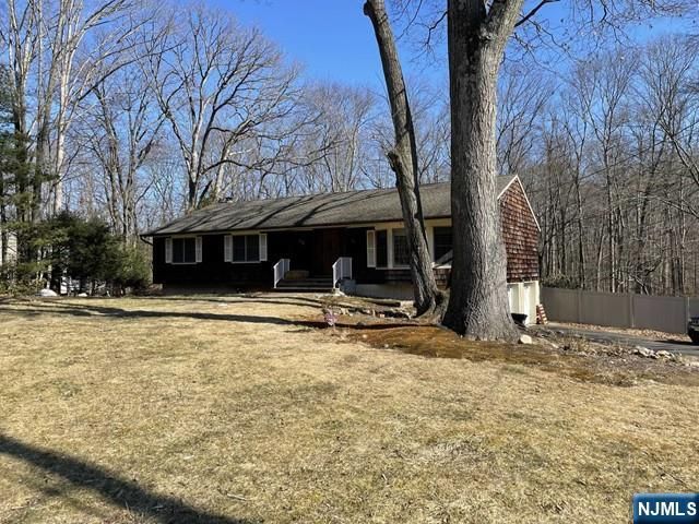 60 Eileen Drive, Mahwah, NJ 07430