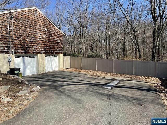 60 Eileen Drive, Mahwah, NJ 07430