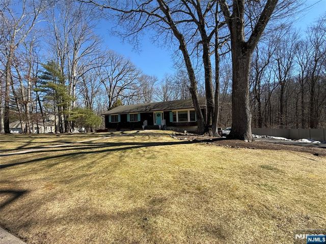 60 Eileen Drive, Mahwah, NJ 07430
