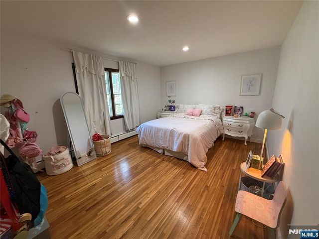 60 Eileen Drive, Mahwah, NJ 07430