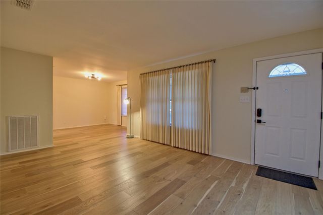 9202 Quail Meadow DR, Austin, TX 78758