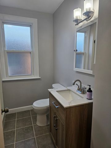 6152 S Kolin Avenue 2, Chicago, IL 60629