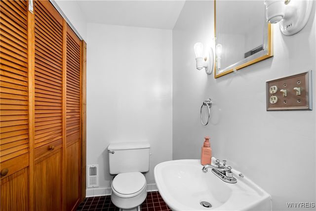 2594 Main Street, Newfane, NY 14108