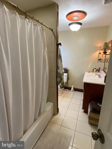1328 METTLER RD, Huntingdon Valley, PA 19006