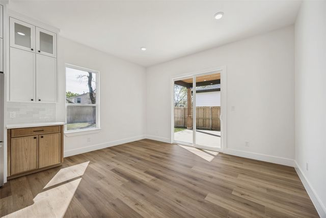 3910 Harlingen, Dallas, TX 75212