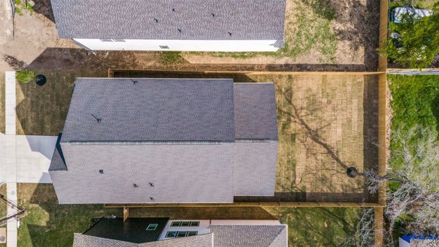 3910 Harlingen, Dallas, TX 75212