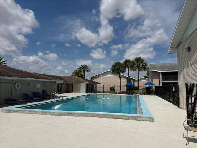 843 SKY LAKE CIRCLE D, Orlando, FL 32809