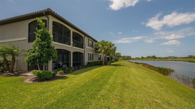 5916 WAKE FOREST RUN 103, Bradenton, FL 34211