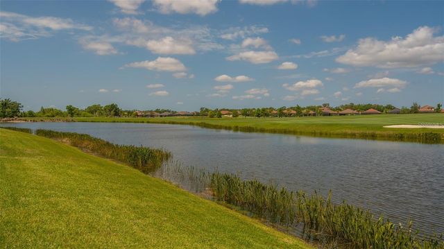 5916 WAKE FOREST RUN 103, Bradenton, FL 34211