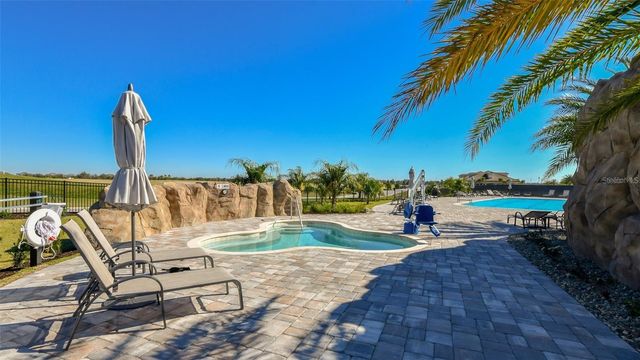 5916 WAKE FOREST RUN 103, Bradenton, FL 34211