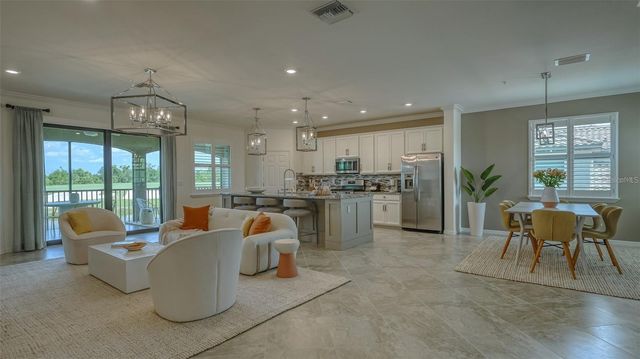 5916 WAKE FOREST RUN 103, Bradenton, FL 34211