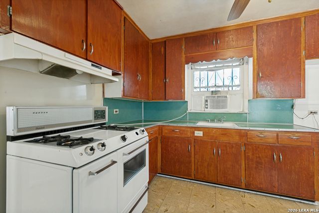 771 LINDA LOU DR, San Antonio, TX 78223