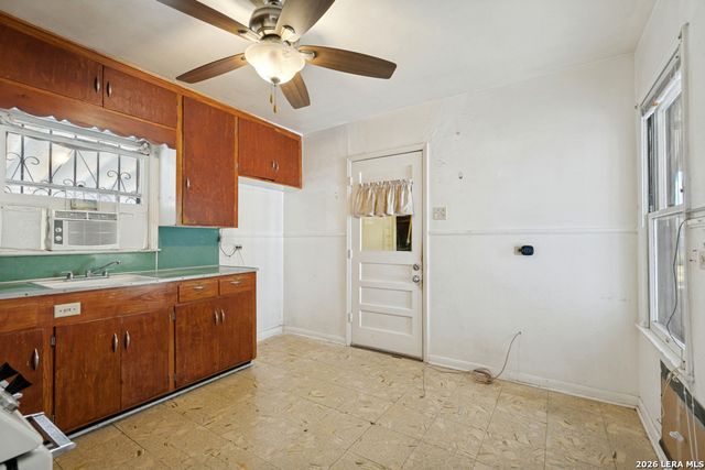 771 LINDA LOU DR, San Antonio, TX 78223